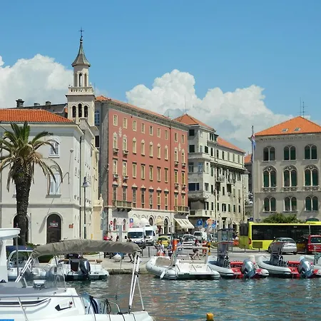 ゲストハウス Maris スプリト