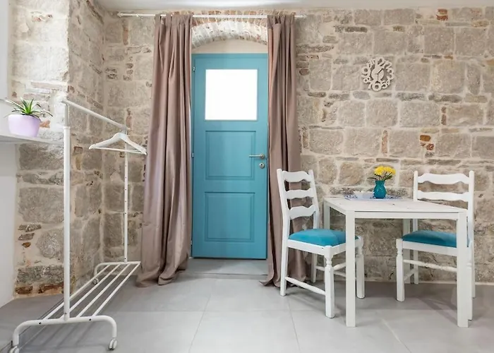 ゲストハウス Maris 4*